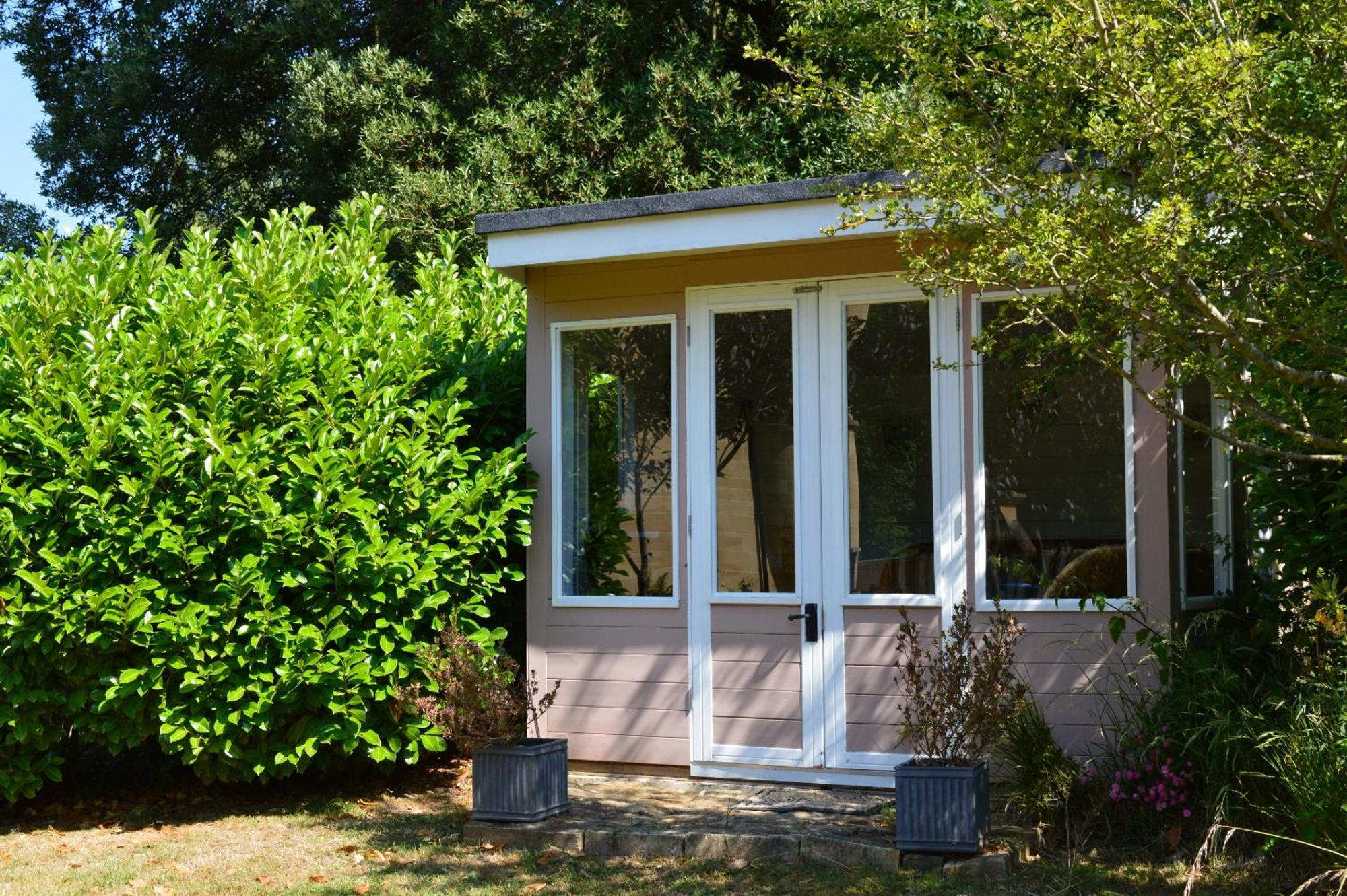 Bolney East Lodge מראה חיצוני תמונה